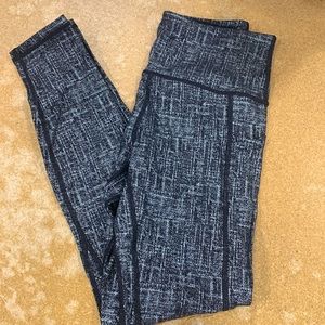 Sample empowered leggings with pockets